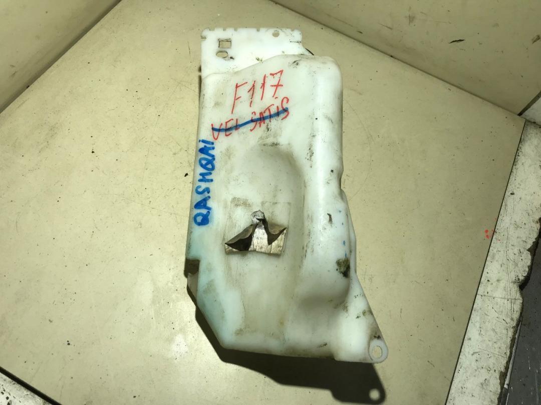 бачок омывателя Nissan Qashqai 1 2012, 1.5 л., дизель, МКПП, внедорожник 5 дв. - фото №1