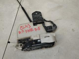 замок двери передней правой Volkswagen Passat B5 [рестайлинг] 2002, 1.6 л., бензин, МКПП, универсал