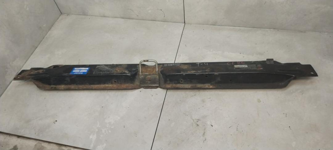 планка под капот Volkswagen Transporter T4 1998, 2.5 л., дизель, МКПП, микроавтобус - фото №1