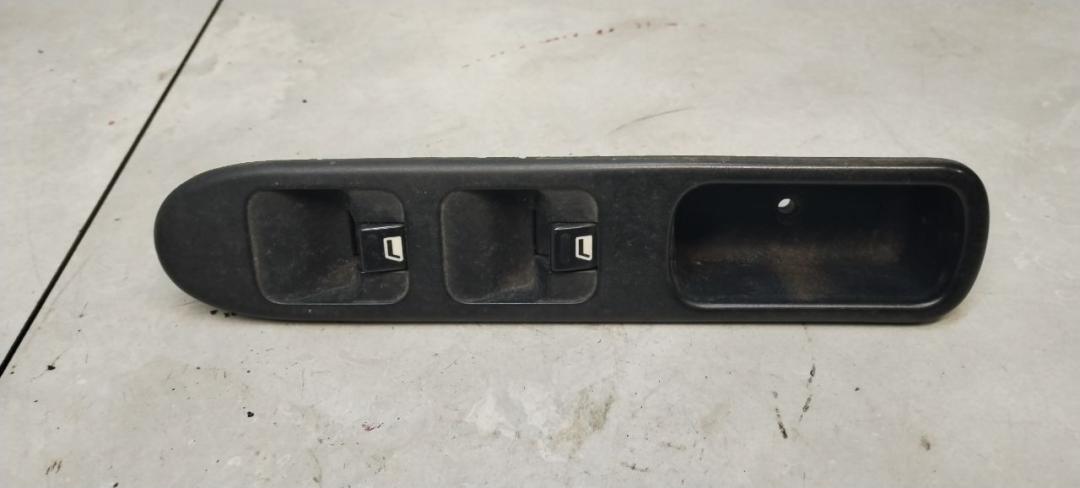 блок управления стеклоподъемниками Peugeot 307 1 поколение 2003, 2.0 л., дизель, хетчбэк 5 дв. - фото №1