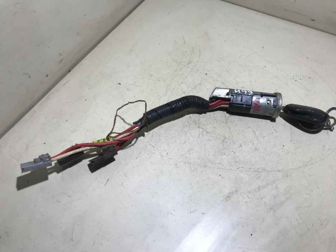 замок зажигания Citroen Xantia 1 поколение 1996 - фото №1