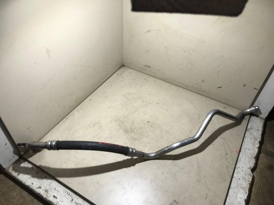 трубка кондиционера Renault Grand Scenic 3 поколение 2012, 1.5 л., дизель, МКПП, минивэн - фото №1