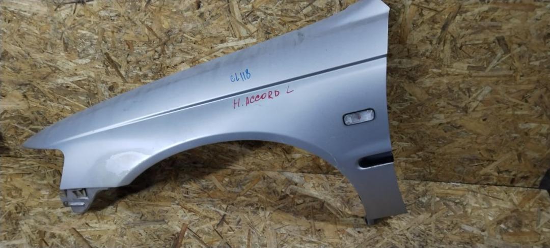 крыло переднее левое Honda Accord 6 поколение 1999, 1.8 л., бензин, МКПП, седан - фото №1