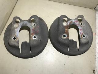 защитный кожух тормозного механизма Citroen C4 2 поколение 2013, 1.6 л., дизель, МКПП, хетчбэк 5 дв.