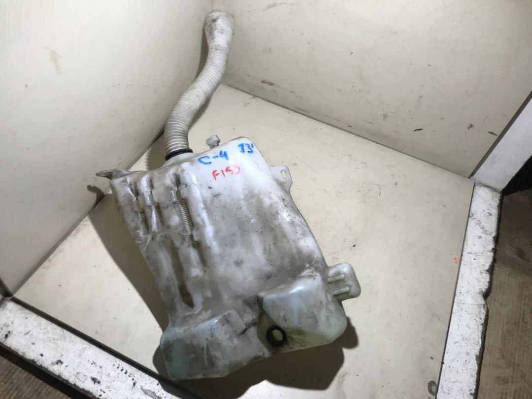 бачок омывателя Citroen C4 2 поколение 2013, 1.6 л., дизель, МКПП, хетчбэк 5 дв. - фото №1