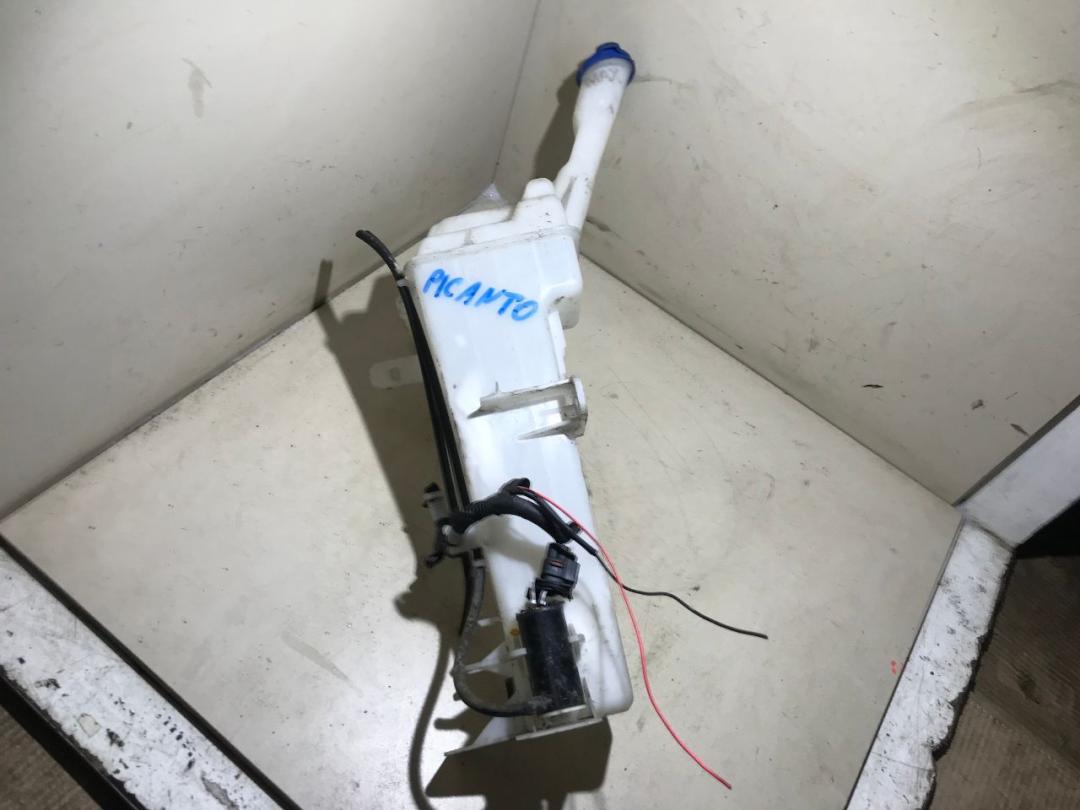 бачок омывателя Kia Picanto 2 поколение 2013, 1.0 л., бензин, МКПП, хетчбэк 5 дв. - фото №1