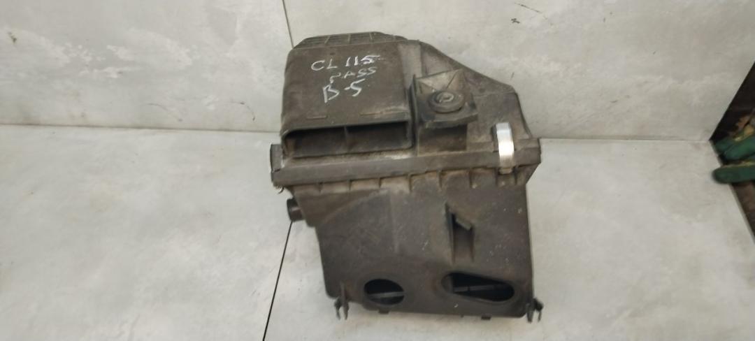 корпус воздушного фильтра Volkswagen Passat B5 1998, 1.8 л., бензин, МКПП, универсал - фото №1