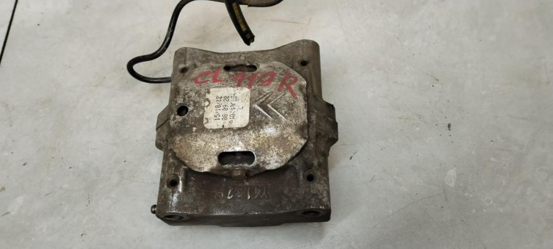 суппорт задний правый Citroen C5 1 поколение 2003, 2.0 л., бензин, МКПП, универсал - фото №1