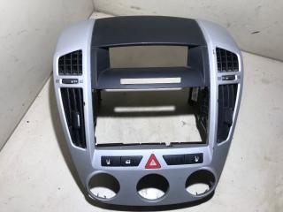 Декоративная накладка центральной консоли Kia Ceed 1 поколение 2007, 1.6 л., дизель, хетчбэк 5 дв.