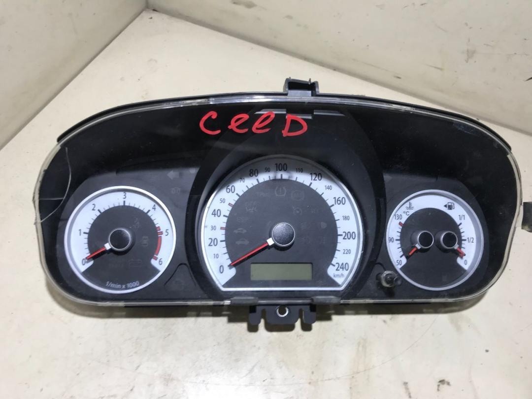 щиток приборов (приборная панель) Kia Ceed 1 поколение 2007, 1.6 л., дизель, хетчбэк 5 дв. - фото №1