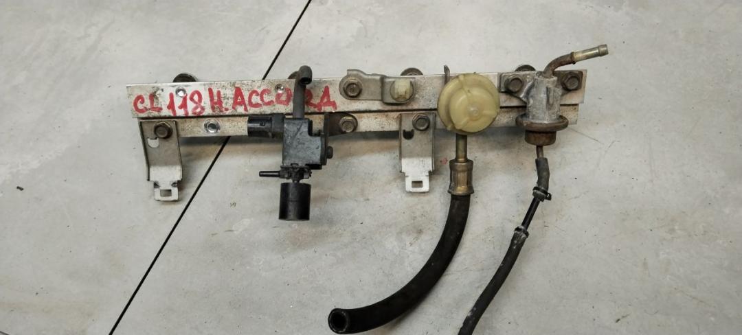 форсунка Honda Accord 6 поколение 1999, 1.8 л., бензин, МКПП, седан - фото №1