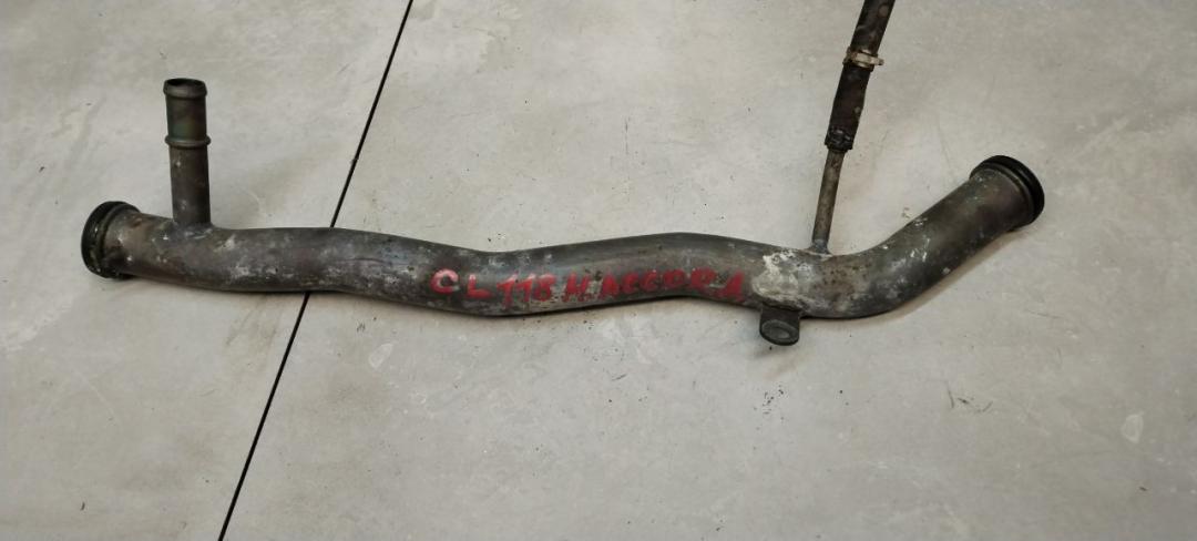 трубка охлаждающей жидкости Honda Accord 6 поколение 1999, 1.8 л., бензин, МКПП, седан - фото №1