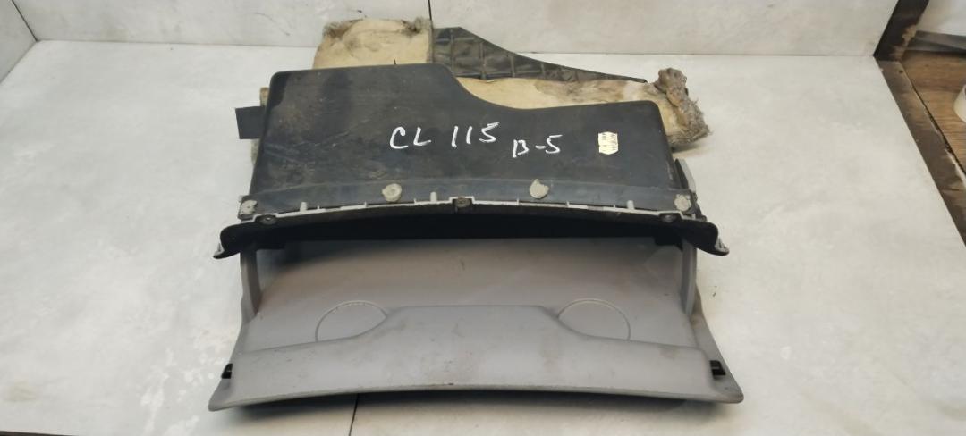 бардачок Volkswagen Passat B5 1998, 1.8 л., бензин, МКПП, универсал - фото №1