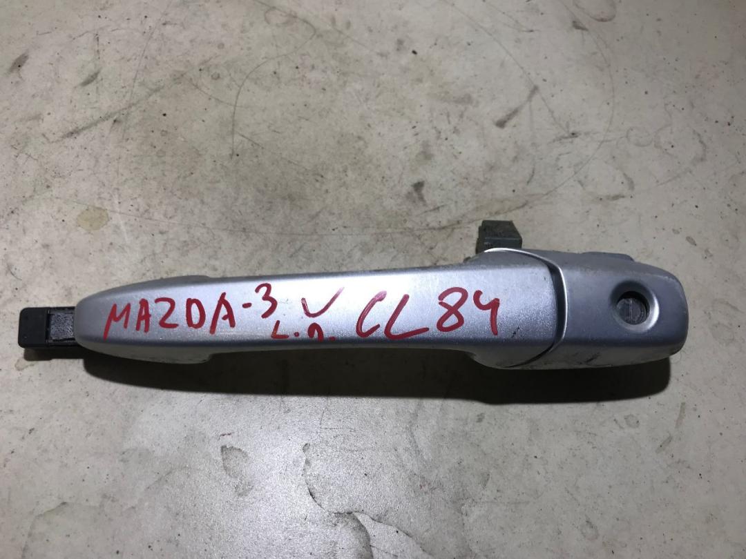 ручка наружная передняя левая Mazda 3 BK 2005, 1.6 л., i, бензин, МКПП, хетчбэк 5 дв. - фото №1