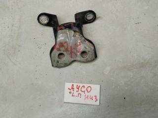 петля двери Toyota Aygo 1 поколение 2007
