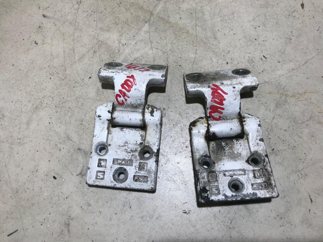 петля двери Volkswagen Caddy 2 поколение 1999, 1.9 л., D, дизель, МКПП, фургон - фото №1