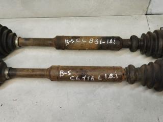 полуось передняя левая (приводной вал, ШРУС) Volkswagen Passat B5 1998, 1.6 л., бензин, МКПП, универсал