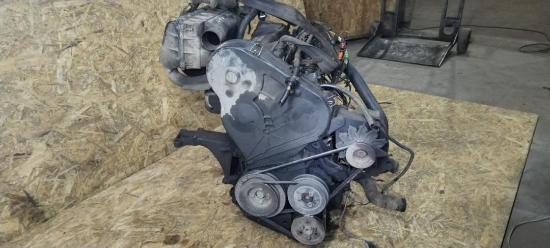 двигатель Volkswagen Passat B3 1991, 1.6 л., дизель, МКПП, универсал - фото №1