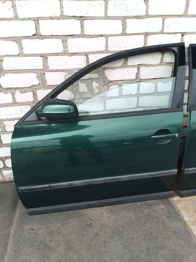 дверь передняя левая Volkswagen Passat B5 1998, 1.6 л., бензин, МКПП, универсал
