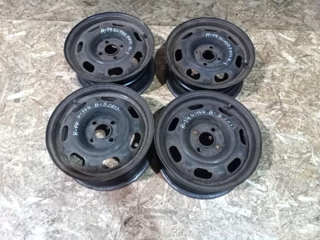 диск штампованный Volkswagen Passat B3 1991, 1.6 л., дизель, МКПП, универсал - фото №1