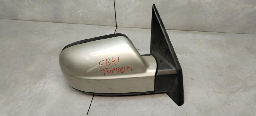 зеркало наружное правое Hyundai Tucson 1 поколение 2009, 2.0 л., дизель, МКПП, минивэн - фото №1