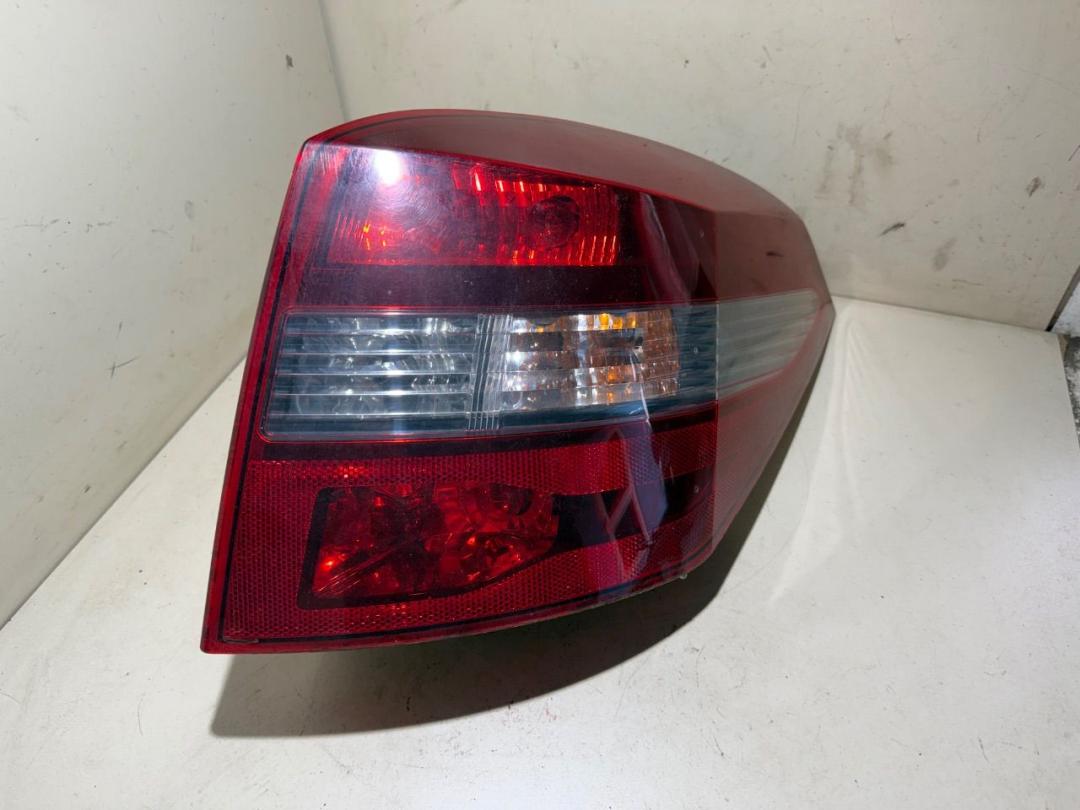 фонарь задний правый Renault Laguna 3 поколение 2011, 1.5 л., дизель, МКПП, универсал - фото №1