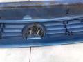 решетка радиатора Volkswagen Transporter T4 restailing 1998, 2.5 л., бензин, МКПП, микроавтобус - фото №6