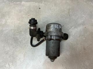 насос вакуумный Audi A4 B6 2003, 2.0 л., бензин, МКПП, универсал