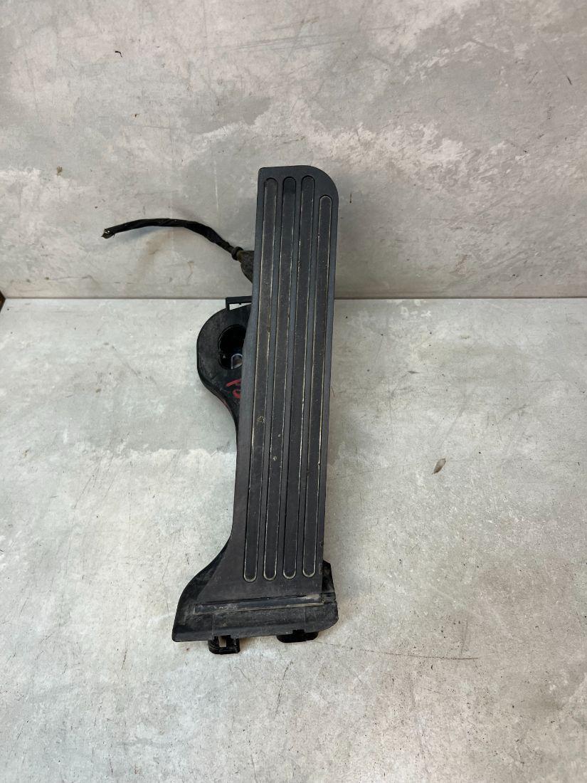 педаль Volkswagen Passat B6 2008, 1.9 л., дизель, МКПП, седан, 1K1721503L