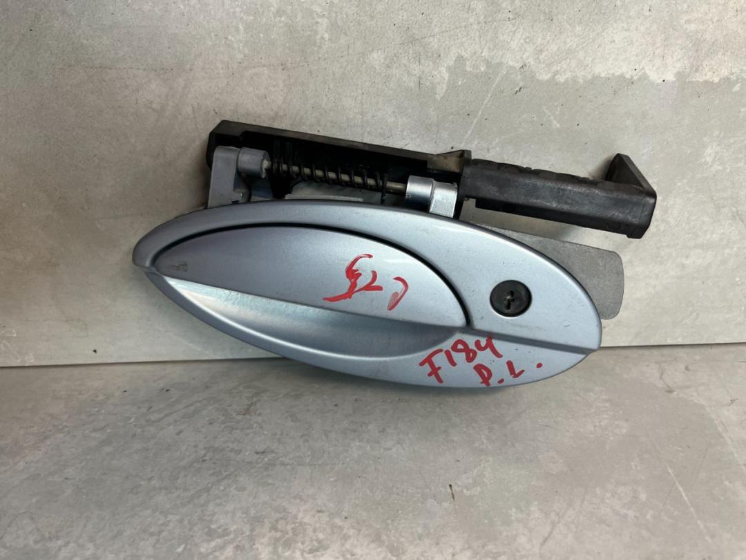 ручка наружная передняя левая Citroen C5 1 поколение 2002, 2.0 л., дизель, МКПП, хетчбэк 5 дв. - фото №1