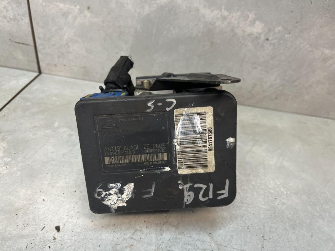 блок ABS Citroen C5 1 поколение 2002, 2.0 л., дизель, МКПП, универсал, 0641767380