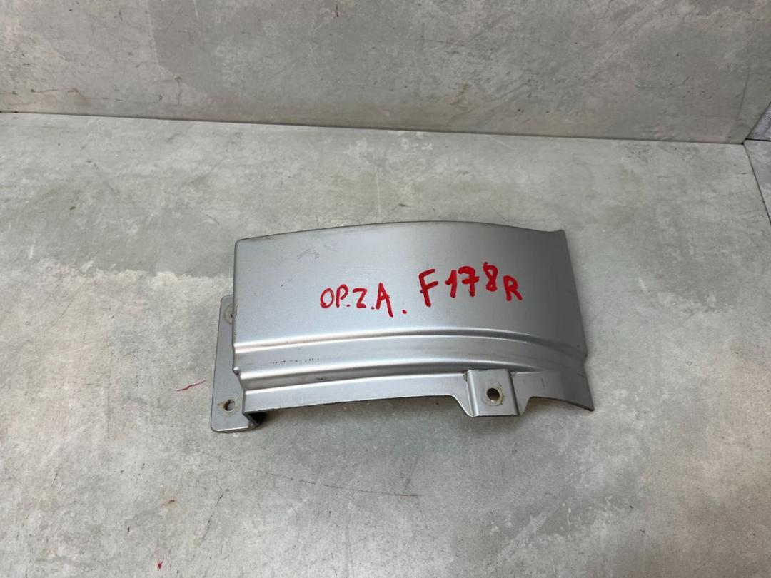 ус под фонарь правый Opel Zafira 1 поколение (A) [рестайлинг] 2003, 2.2 л., дизель, МКПП, минивэн