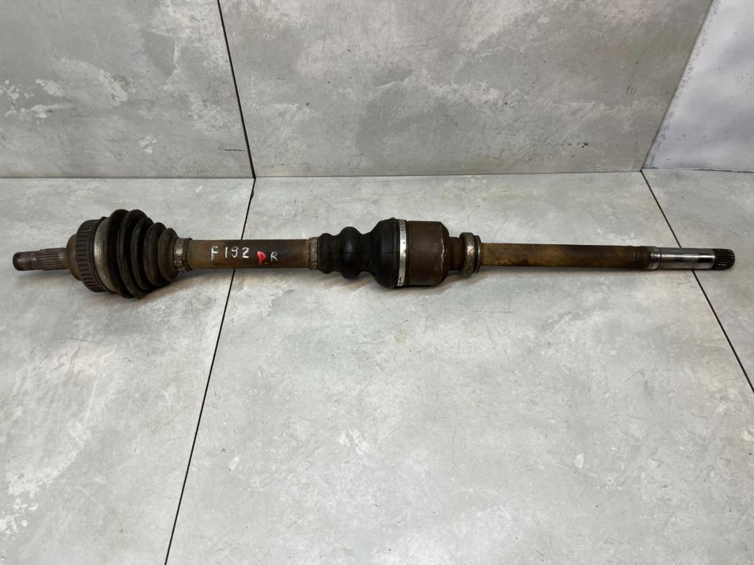 полуось передняя правая (приводной вал, ШРУС) Peugeot Partner 1 поколение (M49) 2003, 2.0 л., дизель, МКПП