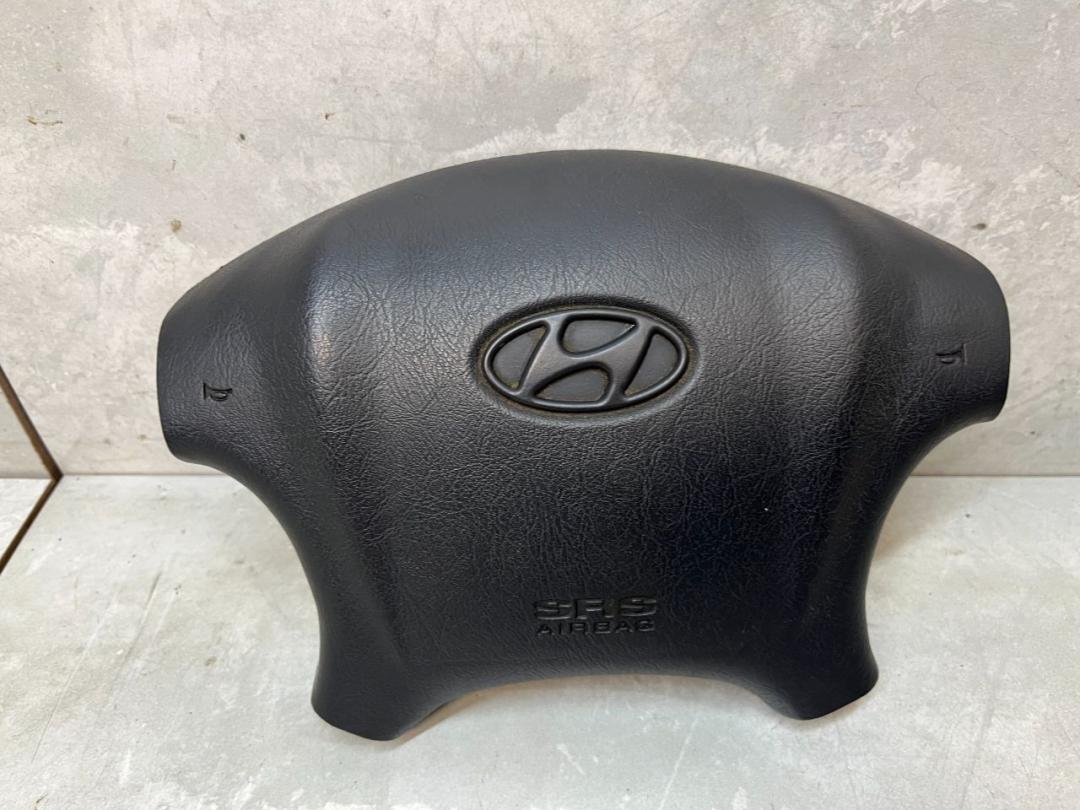 подушка безопасности водителя Hyundai Tucson 1 поколение 2007, 2.0 л., дизель, МКПП