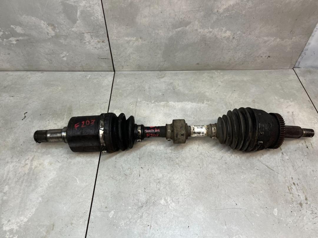 полуось передняя левая (приводной вал, ШРУС) Hyundai Santa Fe 2 поколение (CM) 2006, 2.2 л., дизель, МКПП