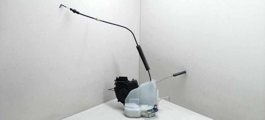 замок двери задней левой Honda Accord 7 поколение 2005, синий, универсал - фото №1