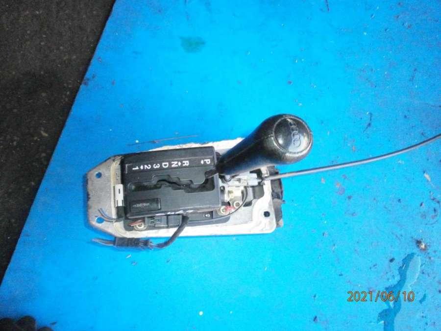 кулиса Audi 80 B4 1993, 2.0 л., бензин, АКПП, седан - фото №1