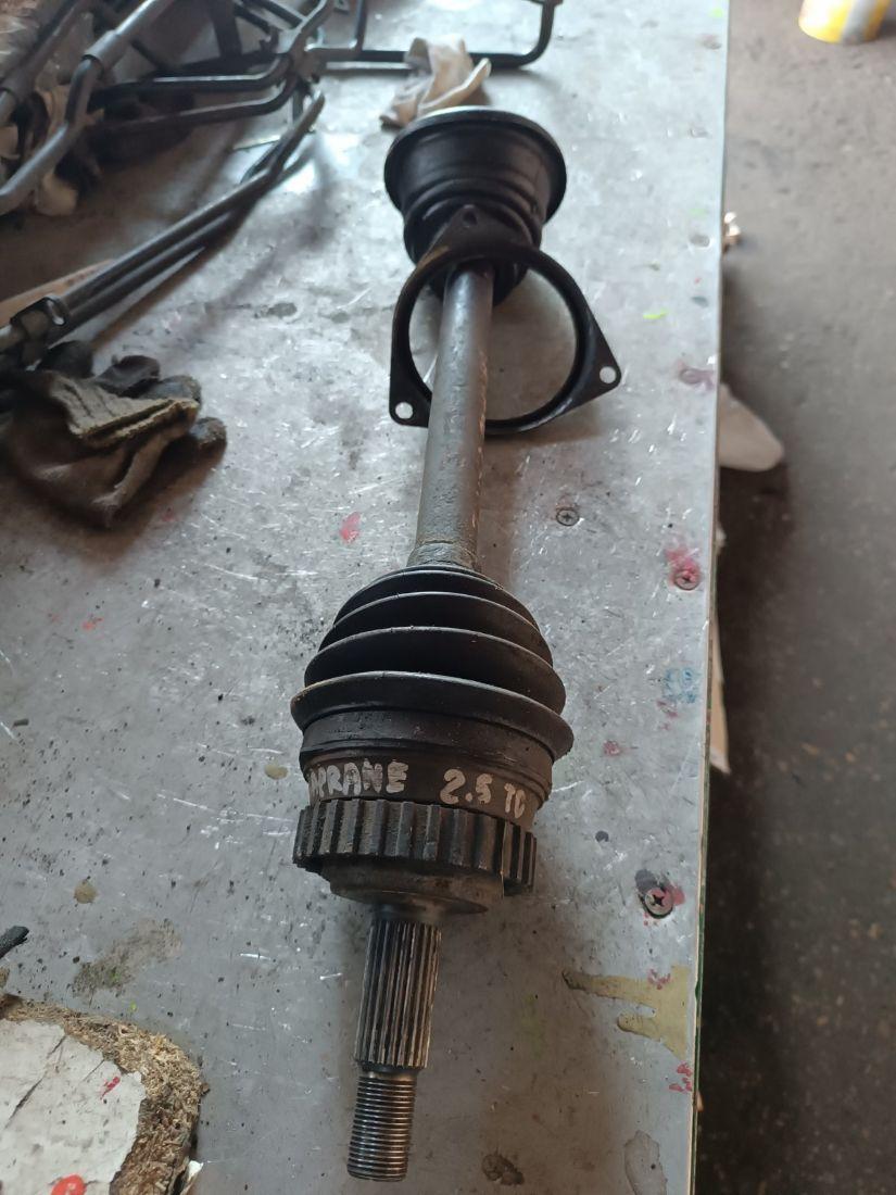 полуось передняя левая (приводной вал, ШРУС) Renault Safrane 2 1997, 2.5 л., дизель