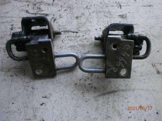 петля двери Volkswagen Passat B5 1998, 1.6 л., бензин, МКПП, седан