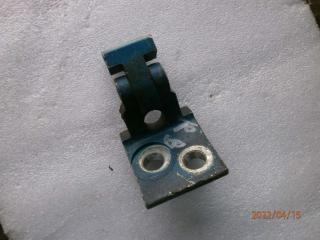 петля двери Volkswagen Golf 3 поколение 1994, 1.4 л., бензин, МКПП, хетчбэк 5 дв.