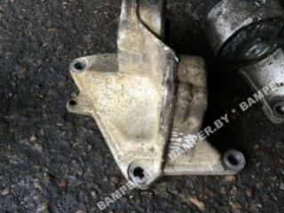 кронштейн полуоси Peugeot 406 1 поколение 1998, 1.8 л., i, бензин