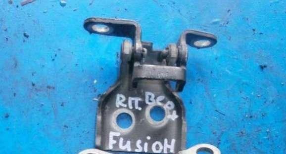 петля двери Ford Fusion 1 поколение 2004, 1.4 л., i, бензин, МКПП, хетчбэк 5 дв. - фото №1