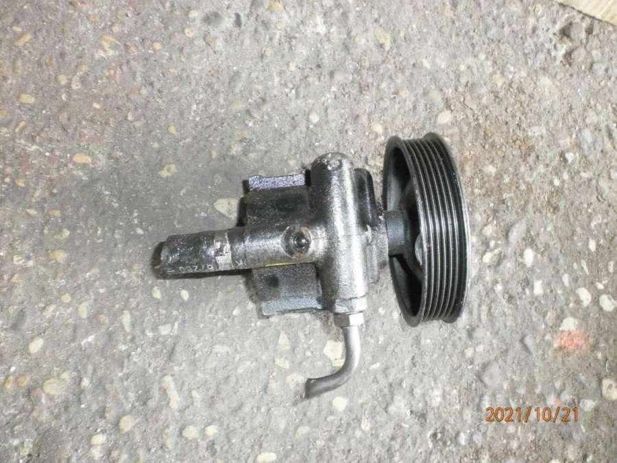 насос гидроусилителя руля Renault 19 2 поколение 1994, 1.8 л., бензин - фото №1