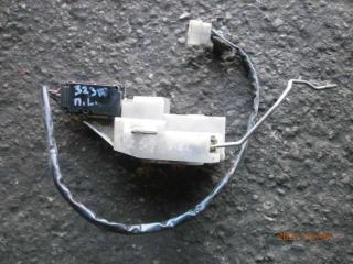 замок двери передней левой Mazda 323 BA [рестайлинг] 1996