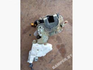 замок двери передней левой Nissan Almera Tino V10 2001