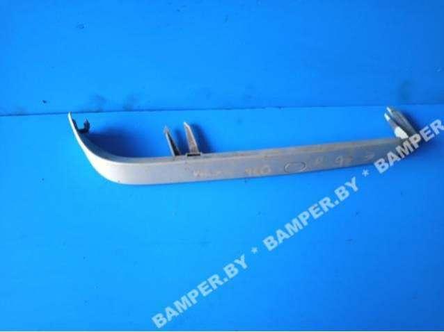 ресничка (ус) правой фары Volvo 460 1 поколение 1993 - фото №1