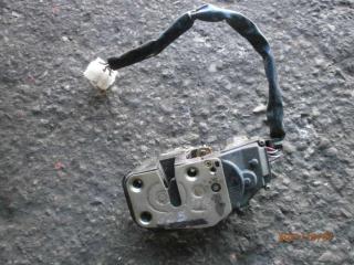 замок двери передней левой Mazda 626 GE 1996