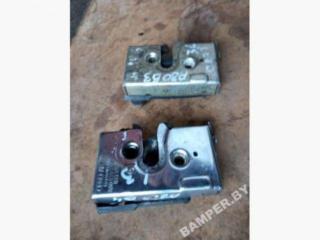 замок двери задней левой Audi 80 B3 1990