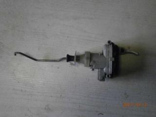 активатор (привод) замка двери Volkswagen Vento 1 поколение 1996, 1L0862153C