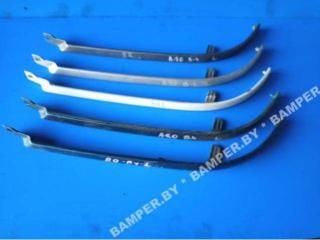 ресничка (ус) левой фары Audi 80 B4 1993